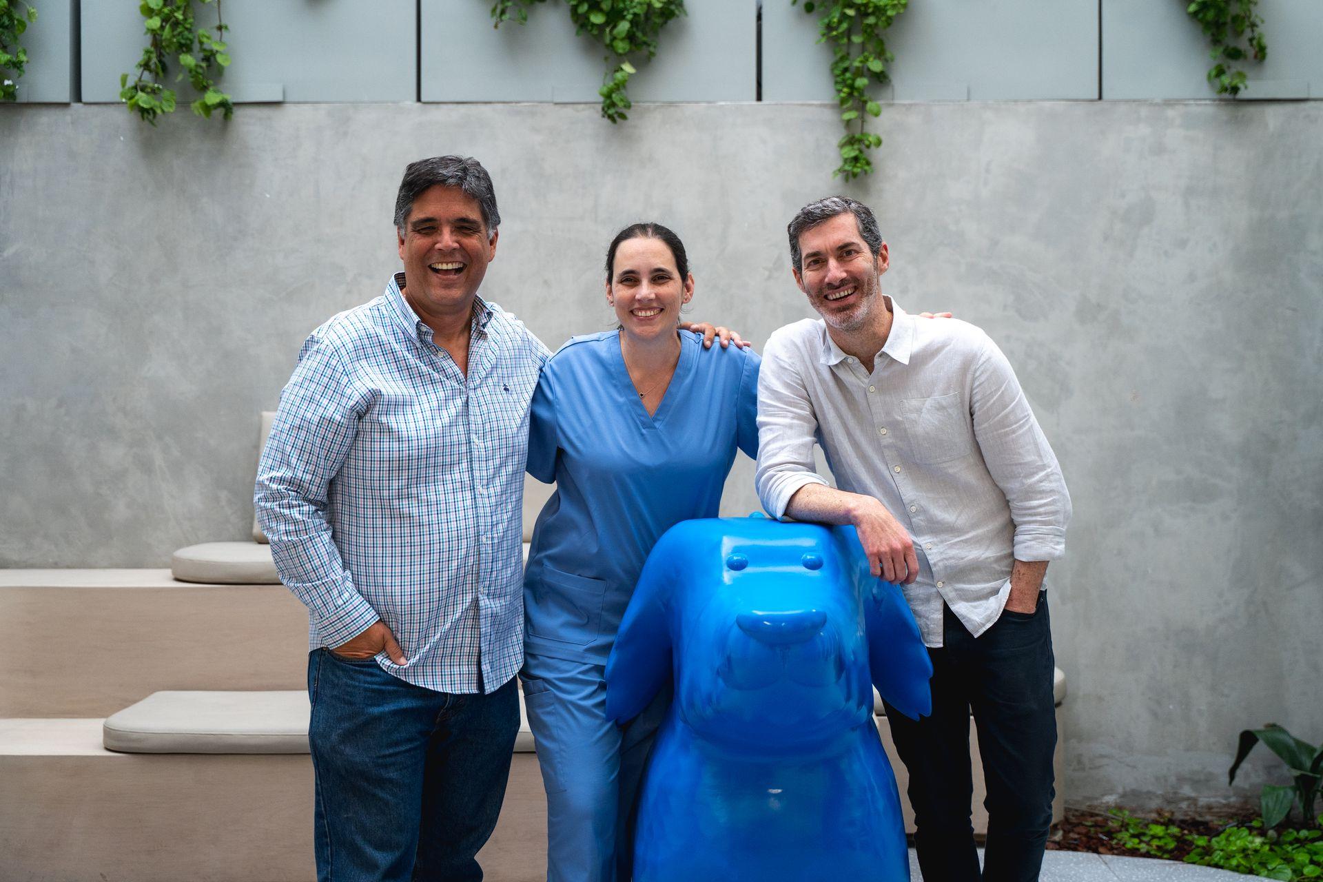 Carlos Navarro, Talia Trahtemberg y Abraham Spak, fundadores de HeyVet